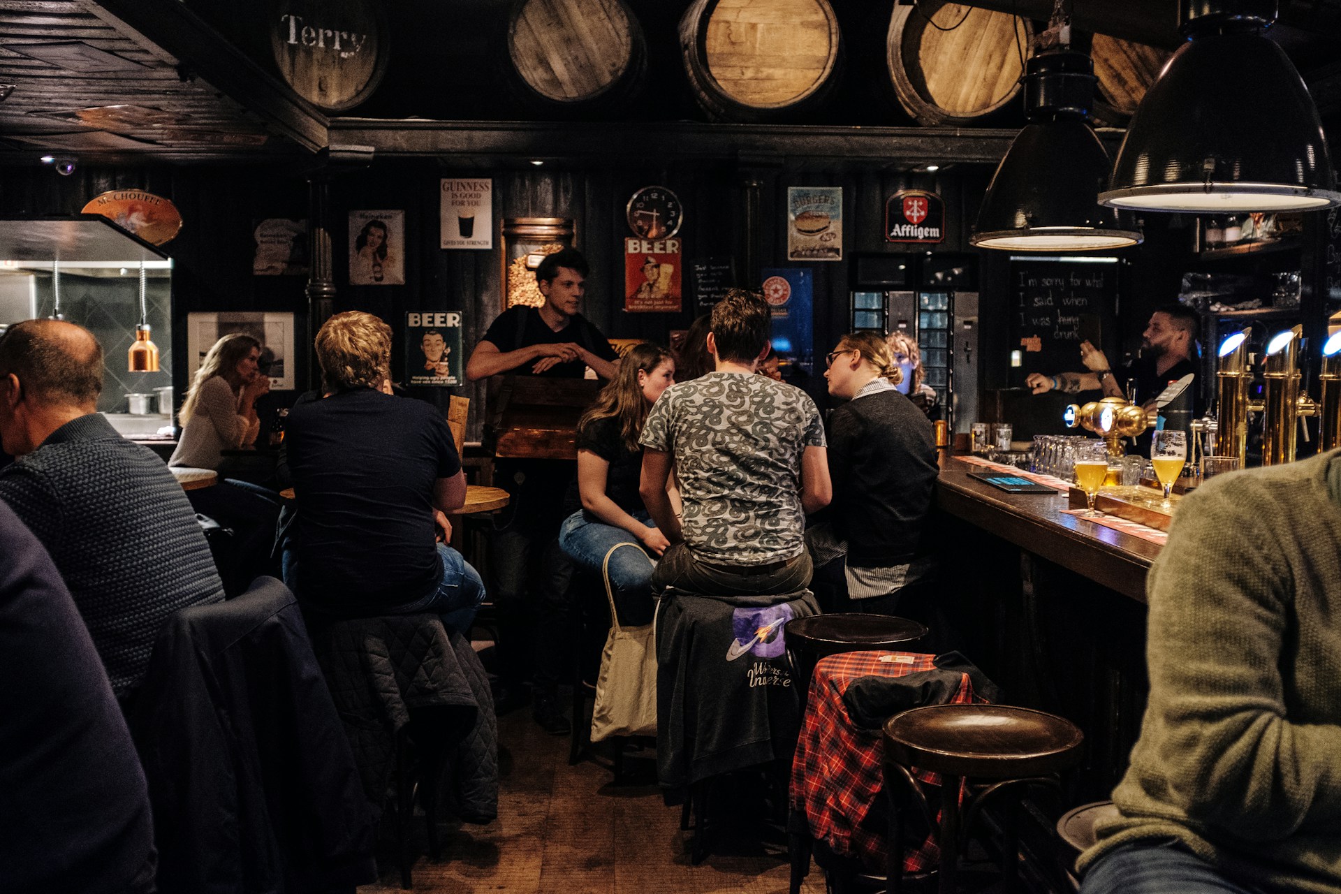 Alaskan Breweries Guide: Taproom Culture and Local Regulations
